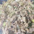 まょっち's cooksnap of when they made 豚肉と玉ねぎの玉ねぎドレッシング炒め.