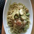 minadongri's cooksnap of when they made 五右衛門風☆エビとアボガドのジェノベーゼ.