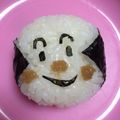 おやおやおやこどん's cooksnap of when they made 子供が喜ぶご飯キャラ弁にも◎こむすびまん.