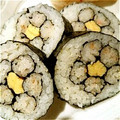 わへさん's cooksnap of when they made 飾り巻き寿司☆２種類のお花✿.