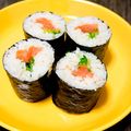 МИШКА's cooksnap of when they made スプラウトとアボカドサーモンののり巻き.