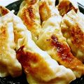 しぃーむ's cooksnap of when they made 白菜キャベツ青葱ヘルシー♪グリーン餃子.