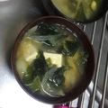 ともぱんたから's cooksnap of when they made 若布とじゃが芋の味噌汁.