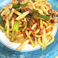 どる嫁's cooksnap of when they made きのこが香る♪しめじの焼きうどん.