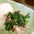 CuriousElmo's cooksnap of when they made 簡単で美味しいよ！春菊と豚肉の辛子和え♪.