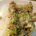 ﾓﾓ姫's cooksnap of when they made レタスと豚ミンチを卵とじ♪簡単そぼろ丼.