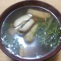 クックSGXZW1☆'s cooksnap of when they made 春菊・油揚げ・椎茸のすまし汁.