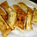 ☆☆たっくんまま☆☆'s cooksnap of when they made 餃子の皮でチョコとおやつ.