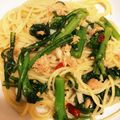 Suzucca's cooksnap of when they made 春菊と鮏フレークの簡単パスタ.