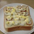★☆★ゆうこ★☆★'s cooksnap of when they made 簡単！ちくわチーズトースト.