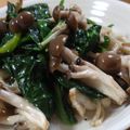 ぴよみ★'s cooksnap of when they made ほうれん草としめじのコンソメ炒め.