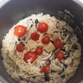 ハッピィ0730's cooksnap of when they made 炊飯器で★きのこトマトのバター醤油ピラフ.