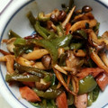 ❦sapphire❦'s cooksnap of when they made ピーマンとしめじのマヨ炒め.