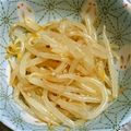 もぐ・ω・くま's cooksnap of when they made ★簡単★ナムル風もやし.