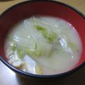 daikanon's cooksnap of when they made シンプル！白菜と油揚げの味噌汁.
