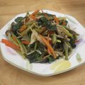 ☆☆やま☆☆'s cooksnap of when they made ほうれん草のバタポン炒め.
