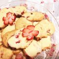 fruitscult's cooksnap of when they made 旬のいちごのホワイトチョコクッキー♥.
