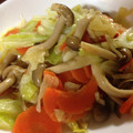aki_0109's cooksnap of when they made 冷蔵庫にあるもので中華あじ簡単野菜炒め♡.