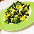 雲珠＠'s cooksnap of when they made 簡単小鉢♪ほうれん草と卵の炒めもの.