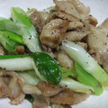 myukitty's cooksnap of when they made 鶏皮のねぎ炒め♪.