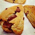 yuu★'s cooksnap of when they made 簡単チョコチップスコーン！.