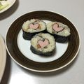 にっ06's cooksnap of when they made ピンクハートの巻き寿司　キャラ弁.