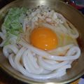 かす”お's cooksnap of when they made お月見！？茹でたうどんまんまで釜玉うどん.