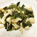 maarine's cooksnap of when they made ほうれん草とブナピーのマヨ炒め.