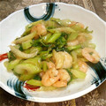 八ちゃんの孫's cooksnap of when they made 簡単！エビとセロリの香味ペースト炒め.