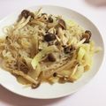 ねぎとろʕ•ᴥ•ʔ's cooksnap of when they made きのこでヘルシーしらたきパスタ.