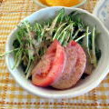 kinmaru's cooksnap of when they made 金のごまだれで♪簡単トマトと水菜のサラダ.