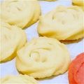 とっちょりぃ's cooksnap of when they made ホワイトデー☆ミルキー❤ローズクッキー☆.