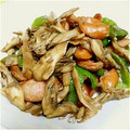 まりも1022's cooksnap of when they made 超うまい！舞茸とウインナーの炒めもの！！.