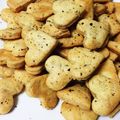 suzuneige's cooksnap of when they made 甘くない　チーズとバジルのクッキー.
