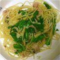 xoaixo's cooksnap of when they made 菜の花としらすとベーコンのペペロンチーノ.