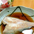 こむすびまんママ's cooksnap of when they made 本格宿の味・カレイの煮付け/野菜添え.
