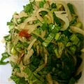 ちろ716's cooksnap of when they made 小松菜と大根のにんにくチップ入りサラダ.