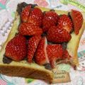 ナンバン's cooksnap of when they made いちごのっけて♪小倉トースト♪.