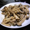 J・0505's cooksnap of when they made きのこの和風ガーリックバターソテー☆.