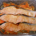 みぃや33's cooksnap of when they made ルクエde速攻メイン完成！鮭のレンジ蒸し.