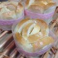 たにたーに's cooksnap of when they made くるくるくるっとお花パン.