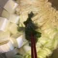 まいうぅ's cooksnap of when they made 旬な生ワカメでしゃぶしゃぶ鍋.