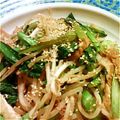 めろんぱんQQ's cooksnap of when they made おかずもう一品♪もやしと小松菜炒め.
