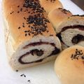 こうぶんママ's cooksnap of when they made お正月！黒豆とあんこの抹茶パン.