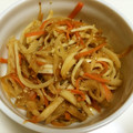 くぅ５２２'s cooksnap of when they made かぶの皮、大根の皮できんぴら.