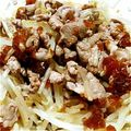 ちょこちょこ♪'s cooksnap of when they made シャキシャキもやし豚の熱々オニオンソース.