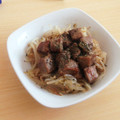 ＊にょにょん＊'s cooksnap of when they made もやしと牛サイコロステーキの醤油炒め.