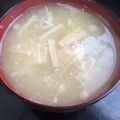 ぴっぴ2's cooksnap of when they made えのき茸と豆腐の味噌汁〜(o˘◡˘o)♡.
