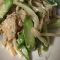 ＊ベリこ＊'s cooksnap of when they made アスパラとエノキのオイツナマヨ炒め♡.