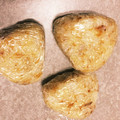 ぽる＊'s cooksnap of when they made 簡単 おいしい おかかおにぎり.